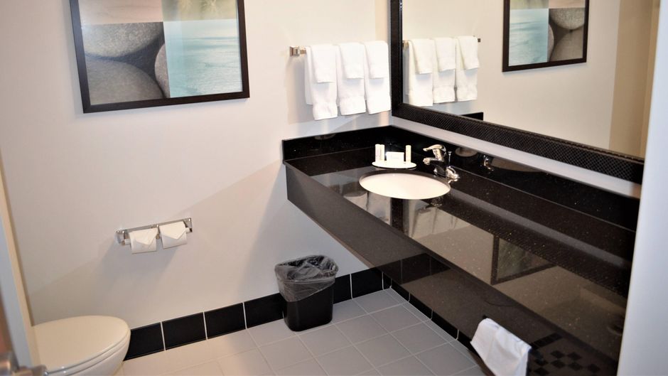 Fairfield Inn & Suites Sault Ste. Marie Room