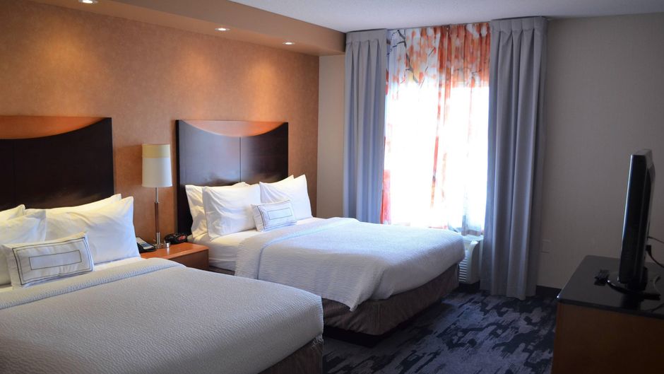 Fairfield Inn & Suites Sault Ste. Marie Suite