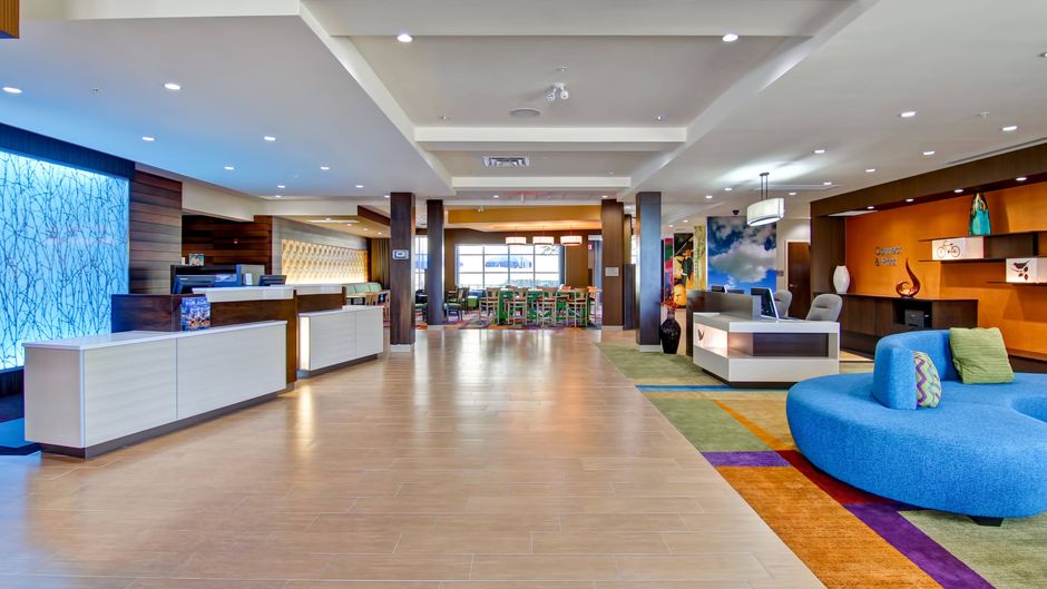 Fairfield Inn & Suites Kamloops Lobby