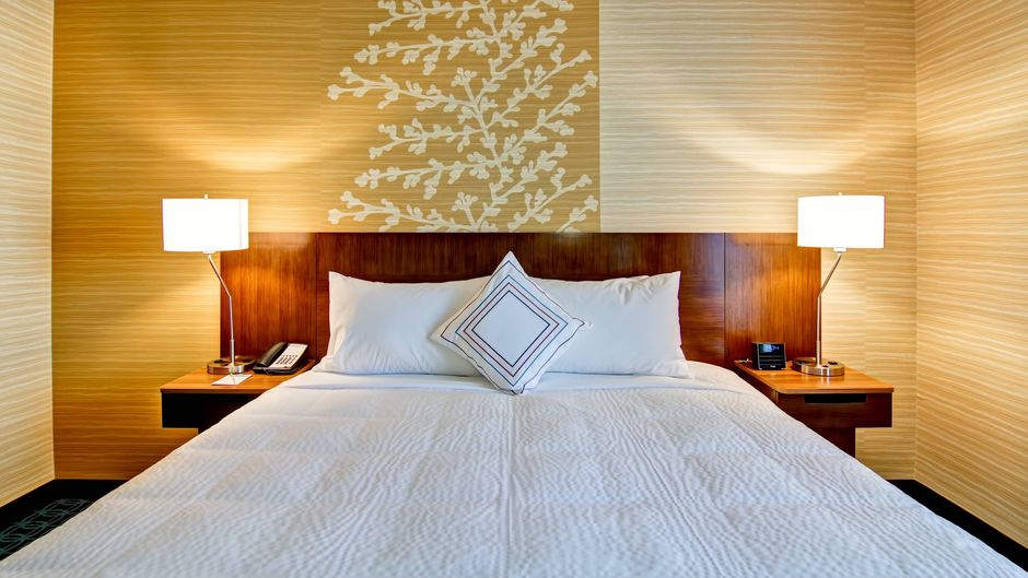 Fairfield Inn & Suites Kamloops Room