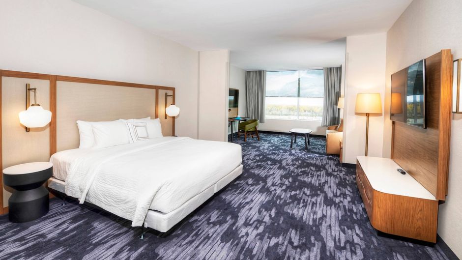Fairfield Inn & Suites Ottawa Airport Suite