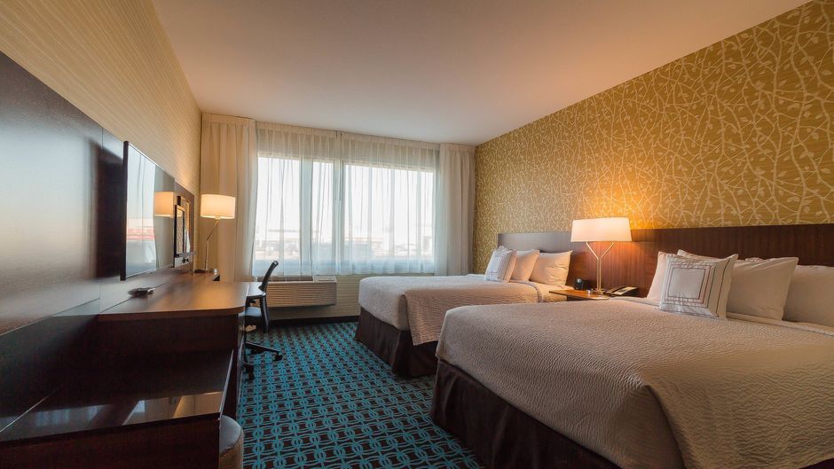 Fairfield Inn & Suites Regina Room