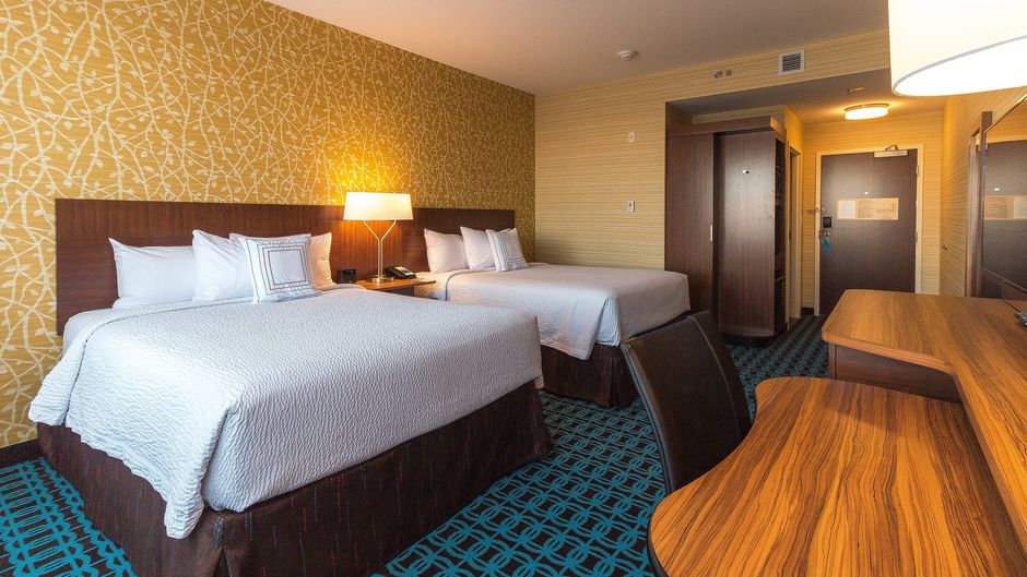 Fairfield Inn & Suites Regina Room