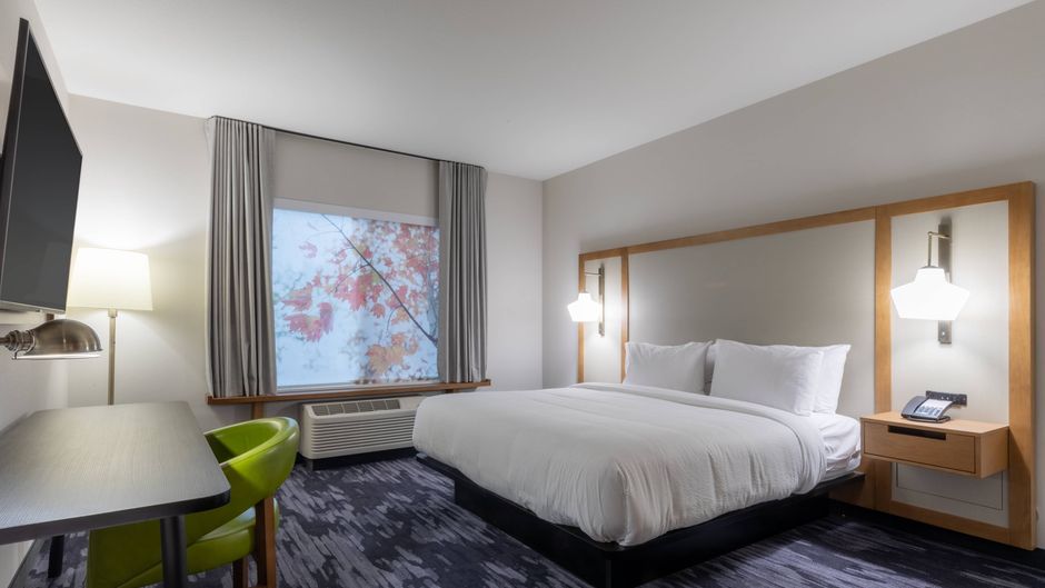 Fairfield Inn & Suites Salmon Arm Room