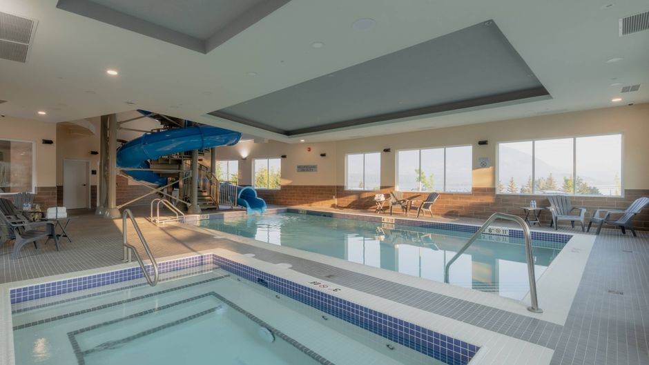 Fairfield Inn & Suites Salmon Arm Pool