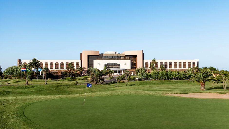 Sheraton Colonia Golf & Spa Resort Exterior