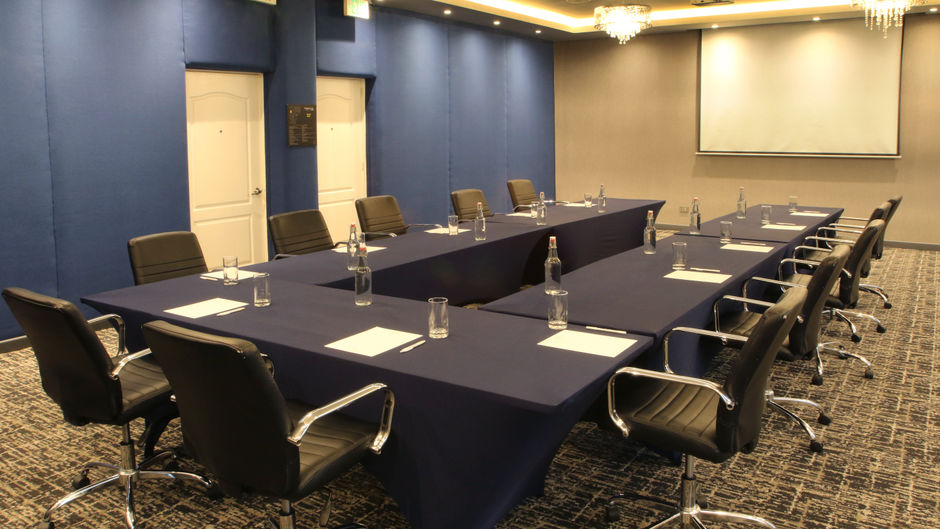 voco Saltillo Suites Meeting