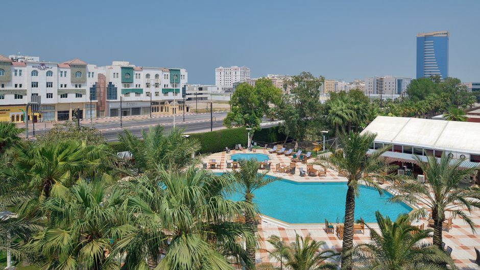 Sheraton Dammam Hotel & Convention Ctr Pool