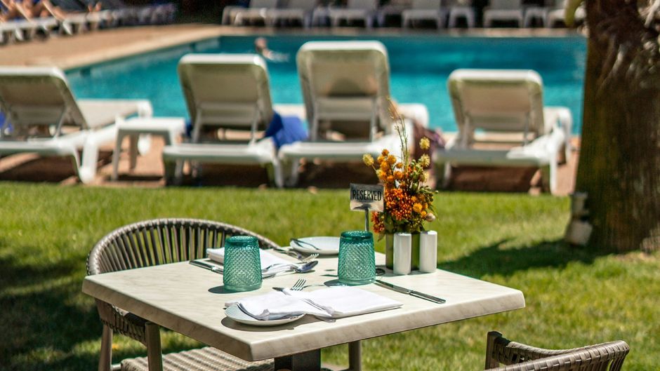 Marriott Lisbon Hotel Pool