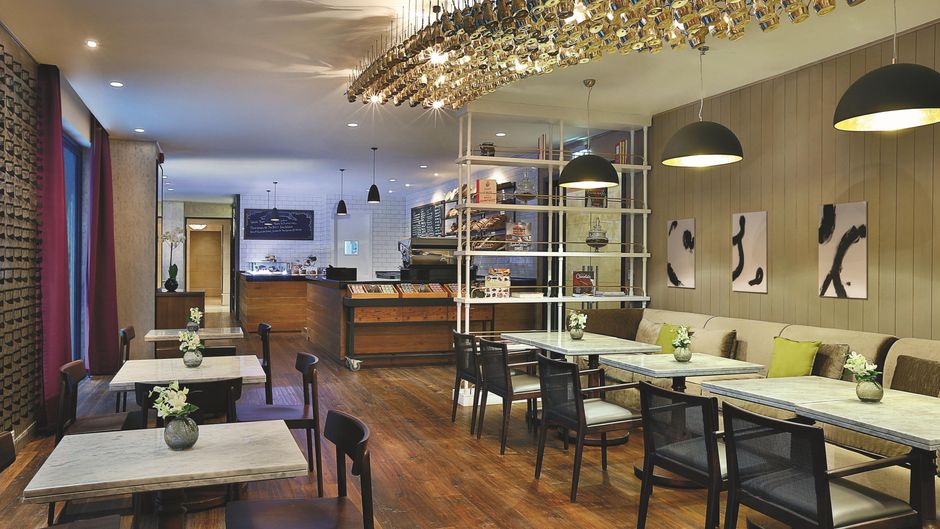 Ritz-Carlton Dubai Intl Finance Center Restaurant