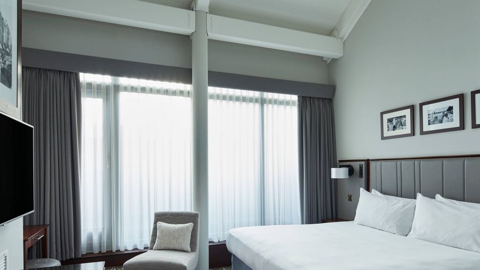 Marriott Victoria & Albert Hotel Suite