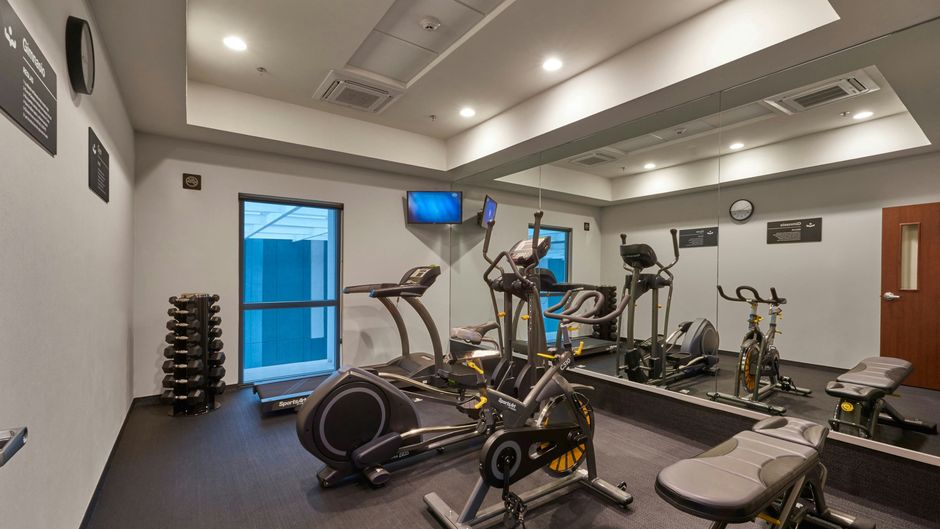 City Express by Marriott La Raza Health Club