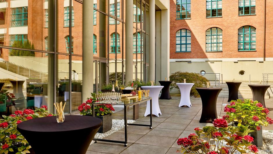Sheraton Hannover Pelikan Hotel Lobby