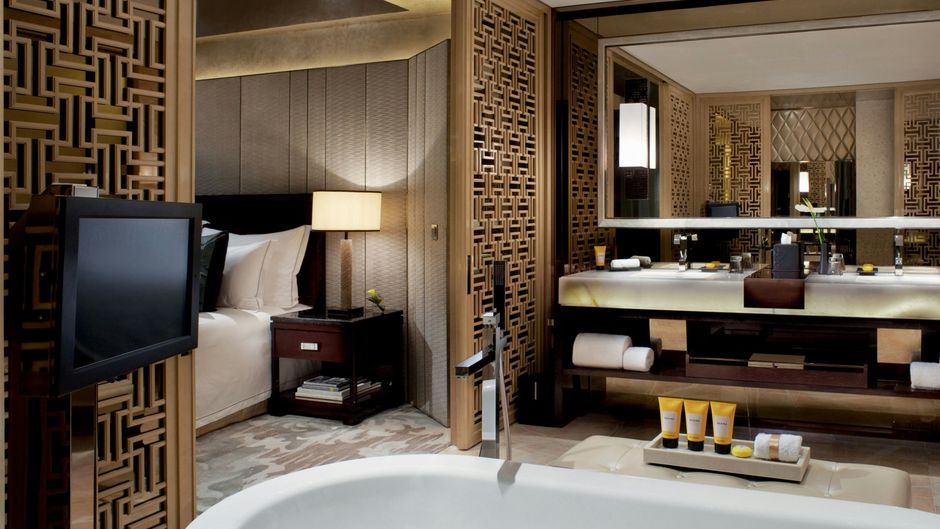The Ritz-Carlton, Hong Kong Room