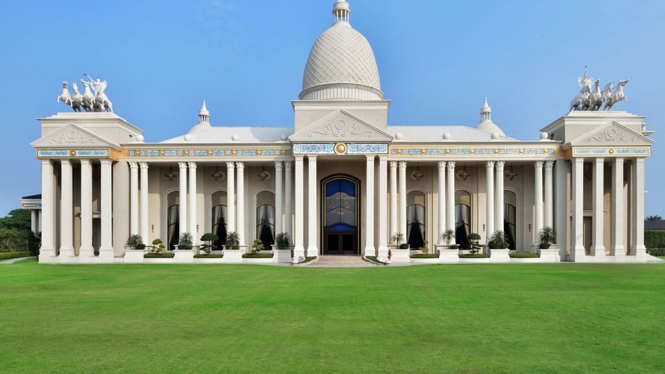 Sheraton Grand Palace Indore Exterior