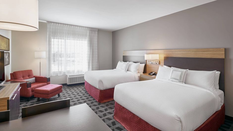TownePlace Stes By Marriott Medicine Hat Room