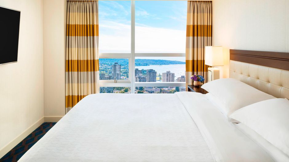 Sheraton Vancouver Wall Centre Room