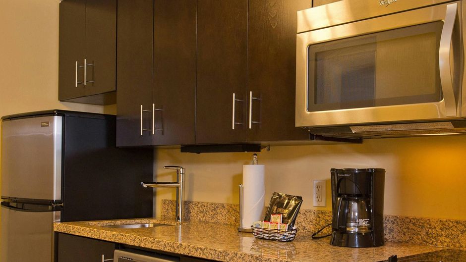 TownePlace Suites Thunder Bay Room