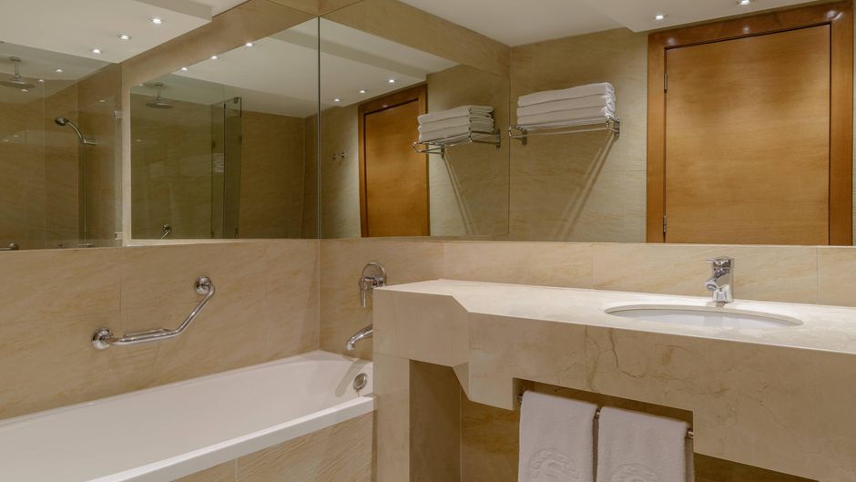 Sheraton Miramar Hotel & Convention Ctr Room