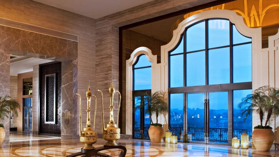 Sheraton Qingyuan Lion Lake Resort Lobby
