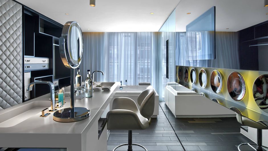 W London - Leicester Square Room