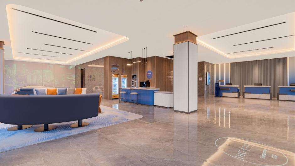Holiday Inn Exp Ciqikou Ancient Exterior