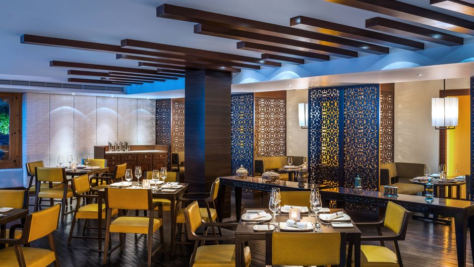 Le Meridien Paro, Riverfront Restaurant