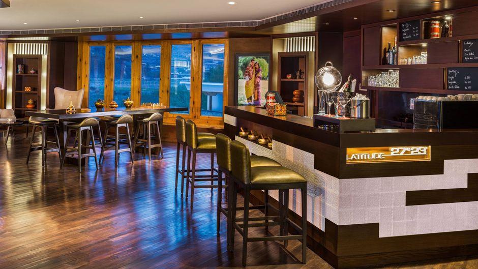 Le Meridien Paro, Riverfront Restaurant