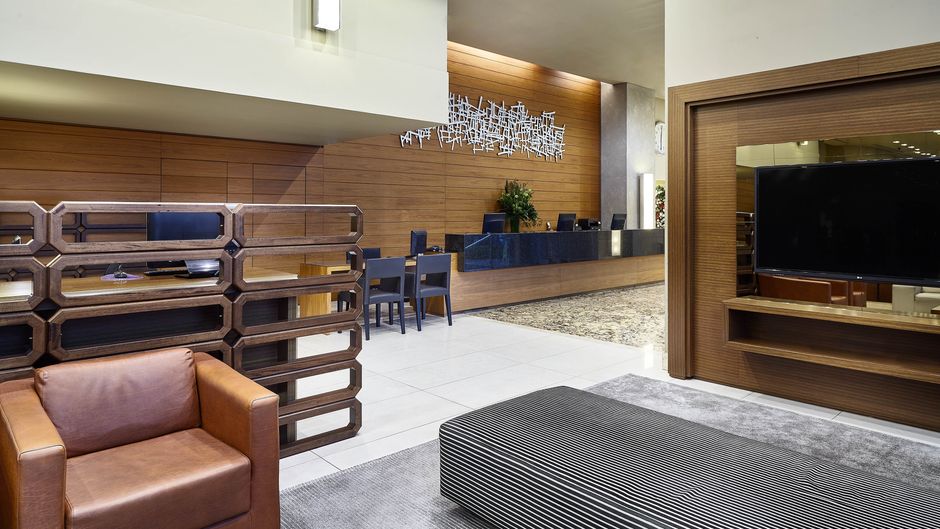Sheraton Vitoria Hotel Lobby