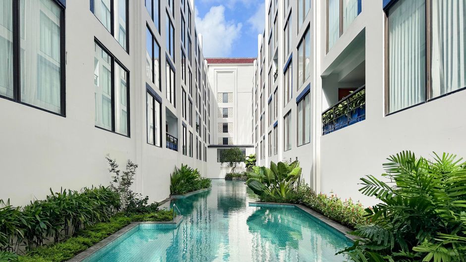 Voco Bali Seminyak Pool