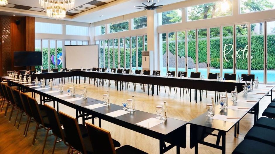 Oakwood Suites Kuningan Jakarta Ballroom
