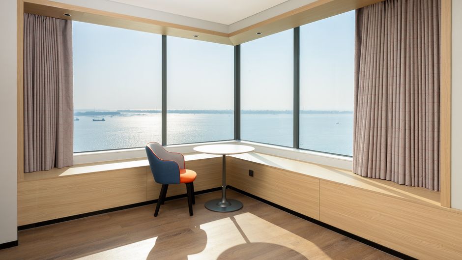 Holiday Inn Exp Zhanjiang Coast Suite