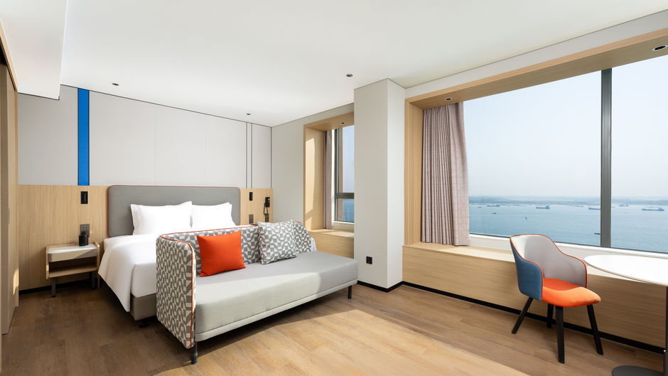 Holiday Inn Exp Zhanjiang Coast Suite