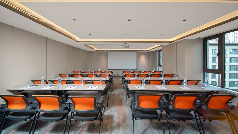 Holiday Inn Exp Ciqikou Ancient Meeting