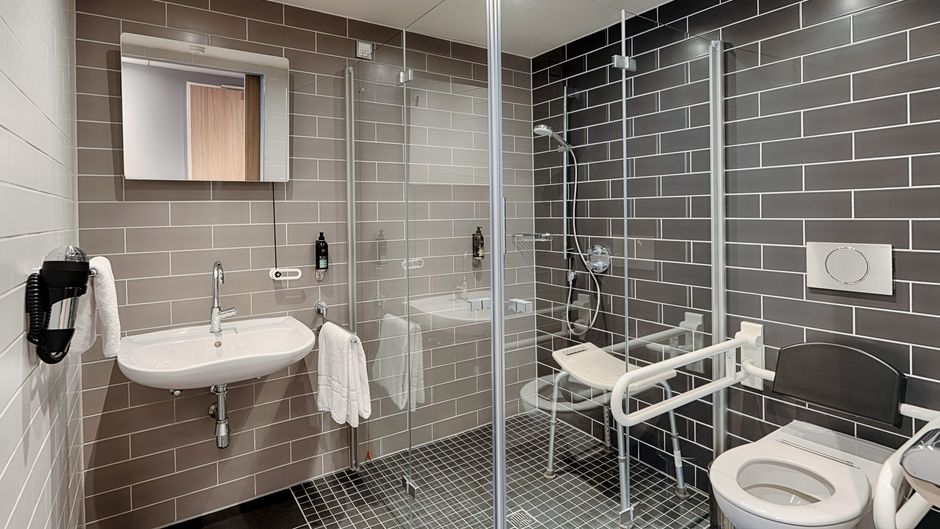 Premier Inn Frankfurt Westend Hotel Room