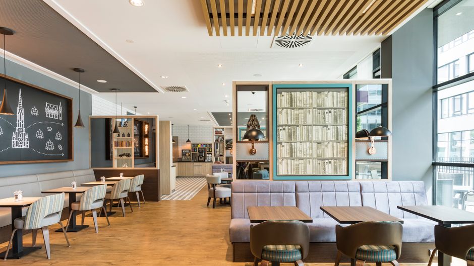 Premier Inn Freiburg City Sud Lobby