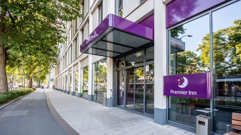 Premier Inn Heidelberg City Zentrum Exterior