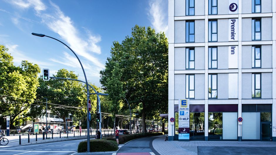 Premier Inn Heidelberg City Zentrum Exterior