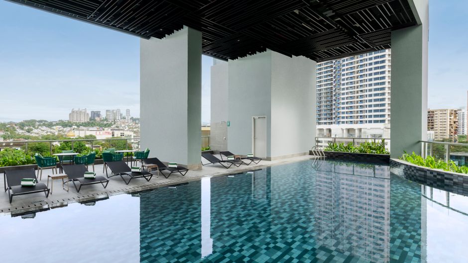 Holiday Inn Bangsar Pool