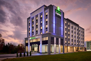 Holiday Inn Express Hamilton-Upper James