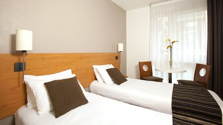 Sejours & Affaires Paris-Ivry Room