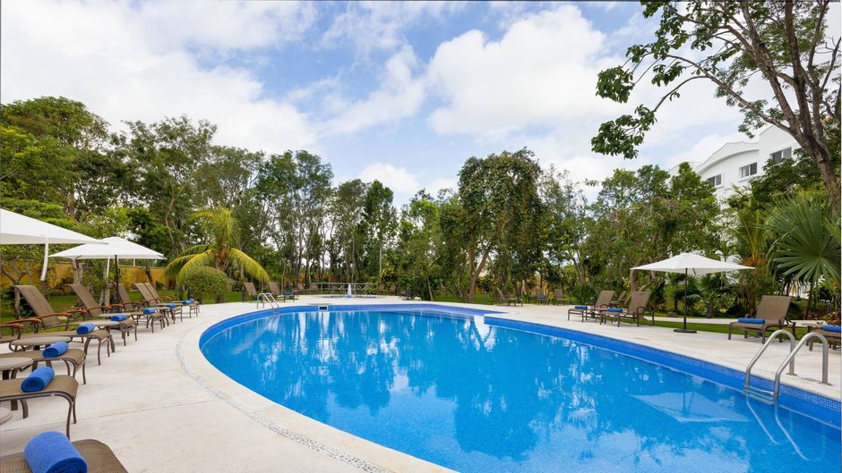 Courtyard by Marriott Cancun Airport Pool