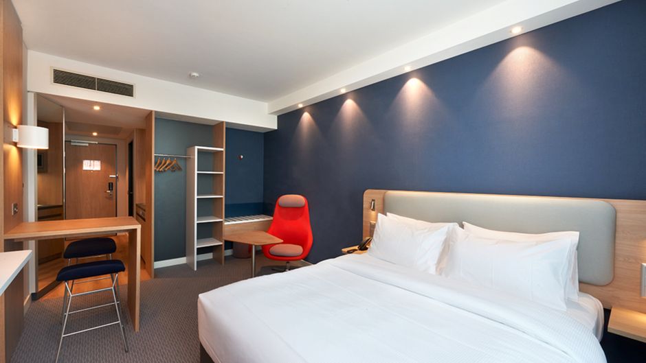 Holiday Inn Express & Suites Monheim Room