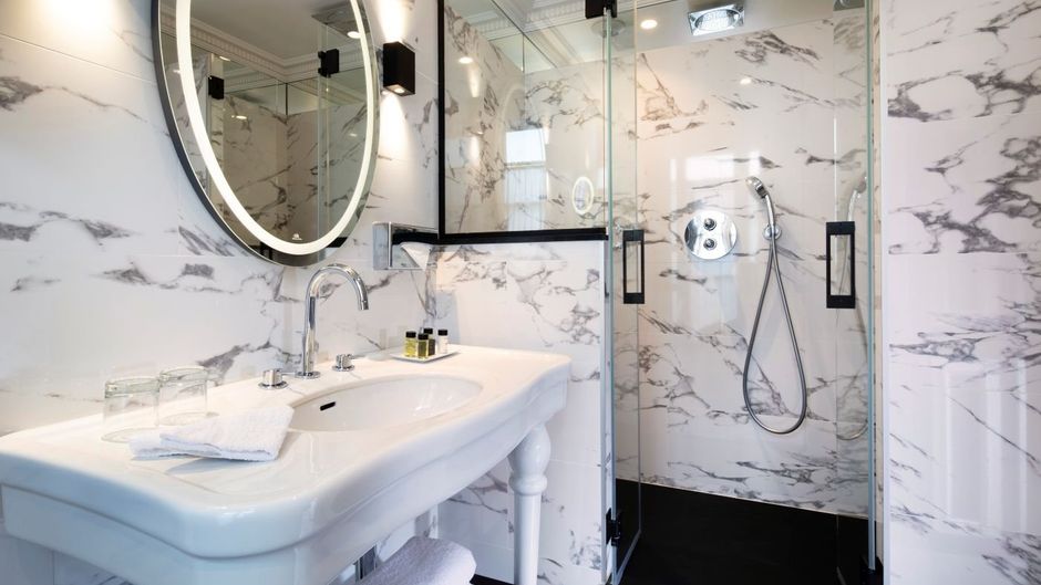 Hotel Des Grands Hommes Room