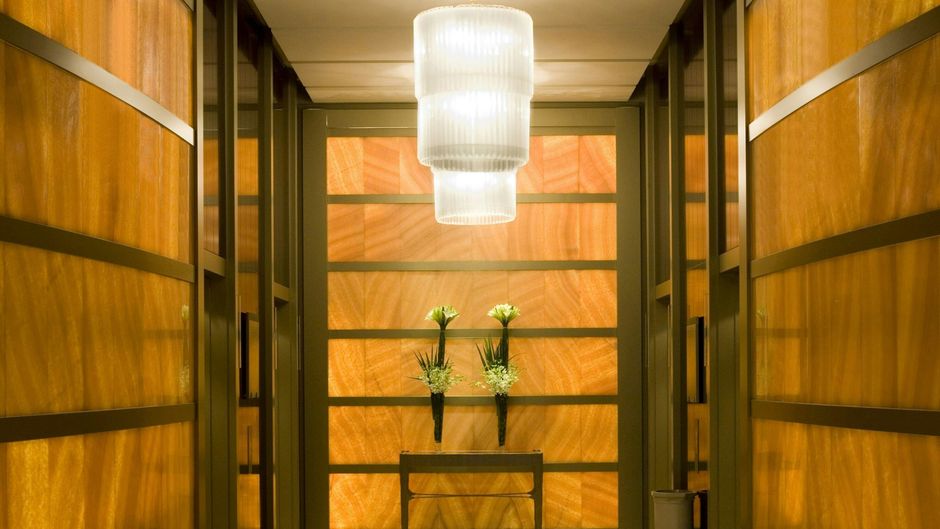 JW Marriott Hotel at Tomorrow Square Lobby