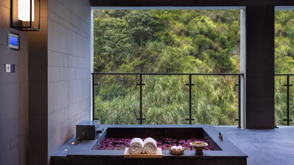 Home2 Stes by Hilton Nuanshui Hot Spring Room