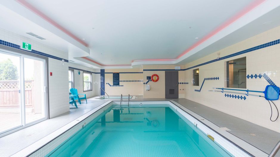 Sandman Hotel Quesnel Pool