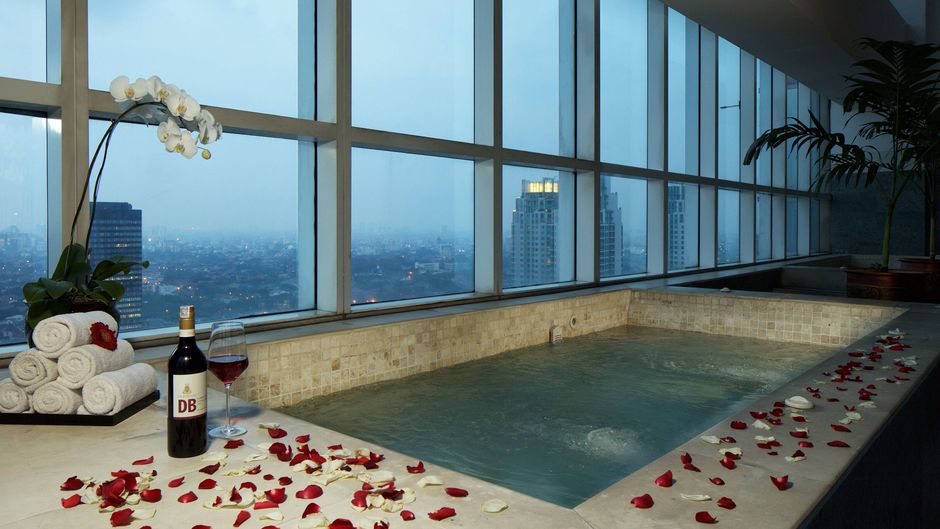 Marriott Exec Apts The Mayflower Jakarta Pool