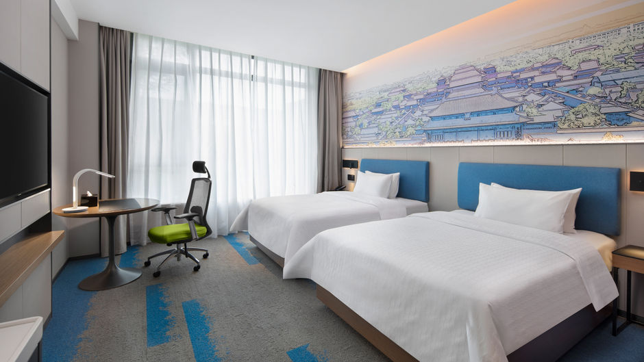 Hampton by Hilton South Railway Station Room