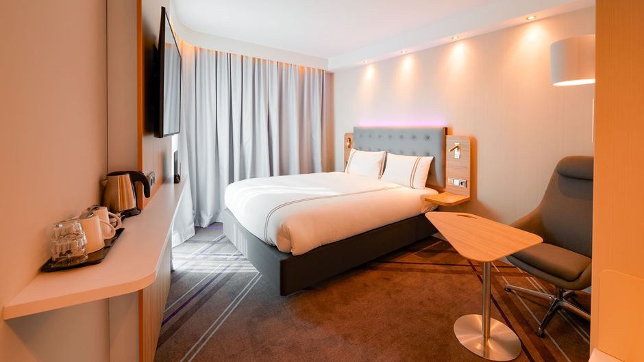 Premier Inn Mannheim City Centre Hotel Room